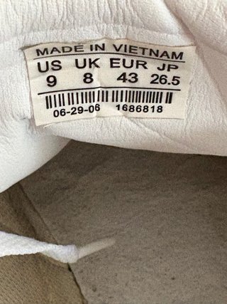 Zapatillas Gucci Blancas y Doradas. Faltan plantil