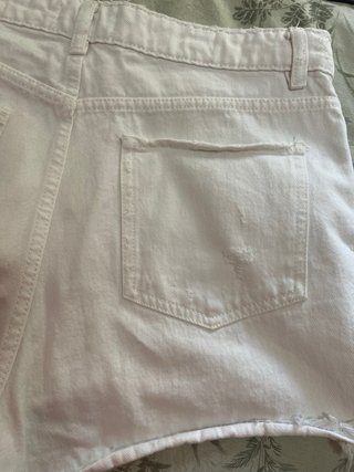 Pantalón corto blanco Zara