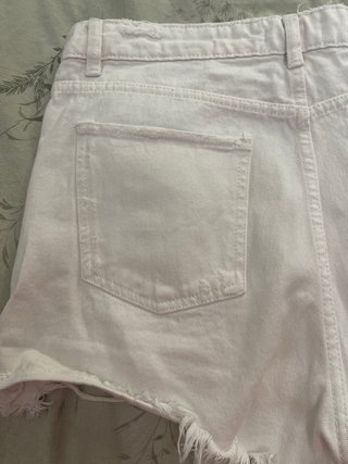 Pantalón corto blanco Zara