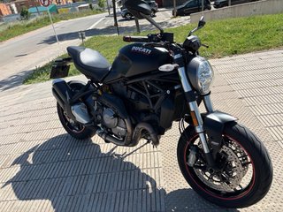 Ducati Monster 821 Negra ABS DTC