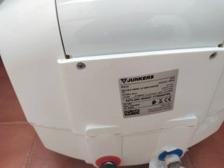 2 Termos Junkers 15L y 1 Termo Junkers 30L
