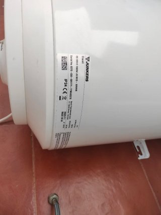 2 Termos Junkers 15L y 1 Termo Junkers 30L