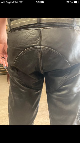 Pantalones de moto piel.