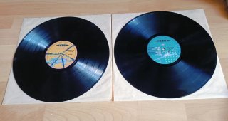 DOBLE VINILO RECOPILATORIO AREA 92