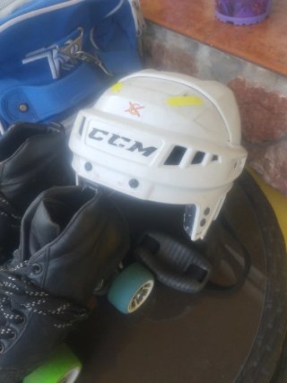 Patines Hockey + Casco + Protecciones