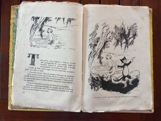 Antiguo libro del Gato con Botas