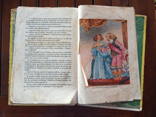 Antiguo libro del Gato con Botas
