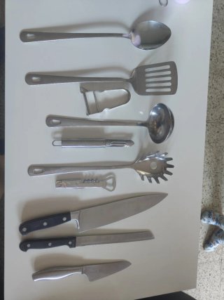 Set de cubiertos y cuchillos