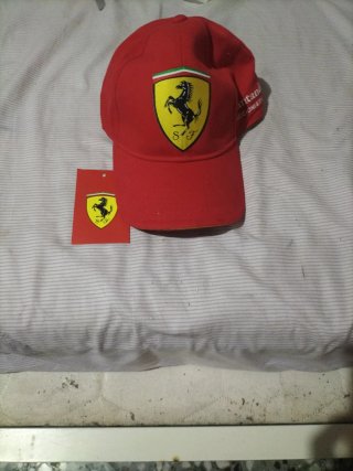 Gorra Ferrari Hombre Roja Original