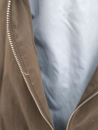 Chaqueta bomber Reserved verde militar Talla M