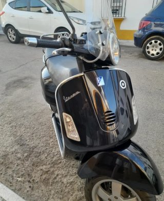 Vespa Granturismo 125 GT Negra