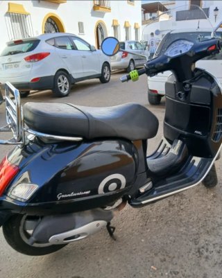 Vespa Granturismo 125 GT Negra