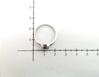 Anillo de Oro Blanco 18 Kt. 3.1 gr de segunda mano
