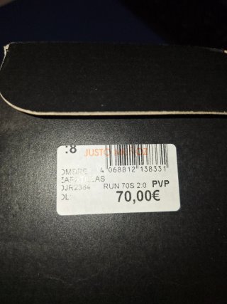Zapatillas Adidas Burdeos y Blancas