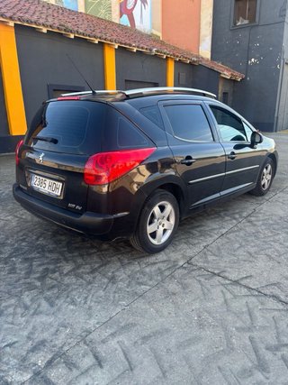 Peugeot 207 2011