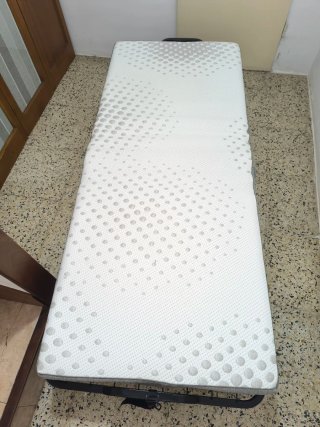 Cama Plegable Negra y Gris