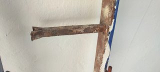 Cancela de dos hojas con cerrojo