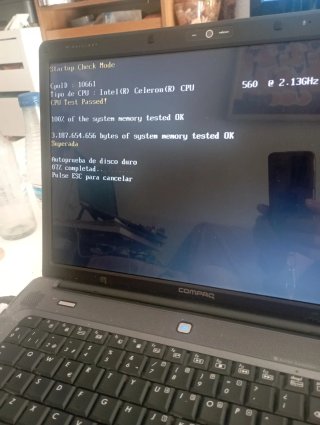Compaq Intel Celeron Portátil 2.13GHz