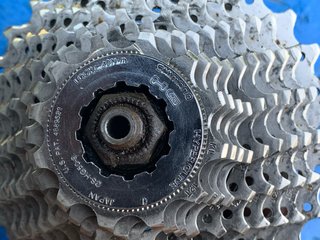 Buje Trasero FH-2400 + Cassette 10v