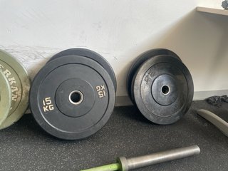 Barra Olímpica y Discos de Pesas