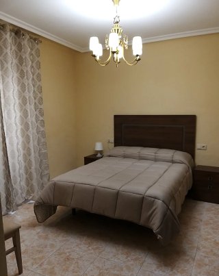 SE ALQUILA PISO EN UBEDA(JAEN) (C/Parras,CENTRO)