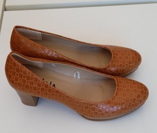 Zapatos Tissaia Marrones Talla 38