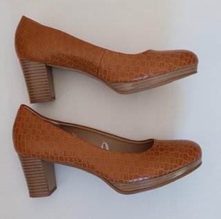 Zapatos Tissaia Marrones Talla 38
