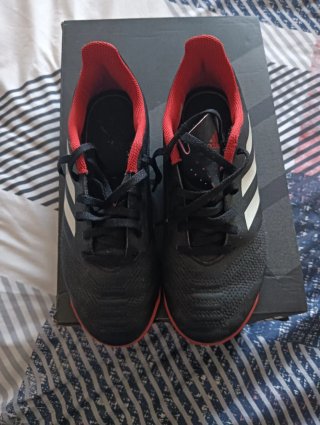 Zapatillas Adidas Futbito Predator Negras Rojas