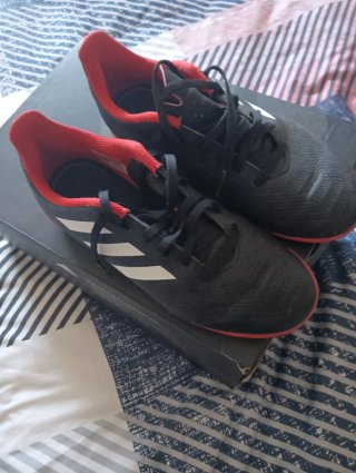 Zapatillas Adidas Futbito Predator Negras Rojas
