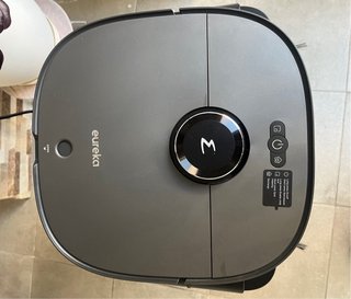 Robot Aspirador y Fregasuelos Eureka J12