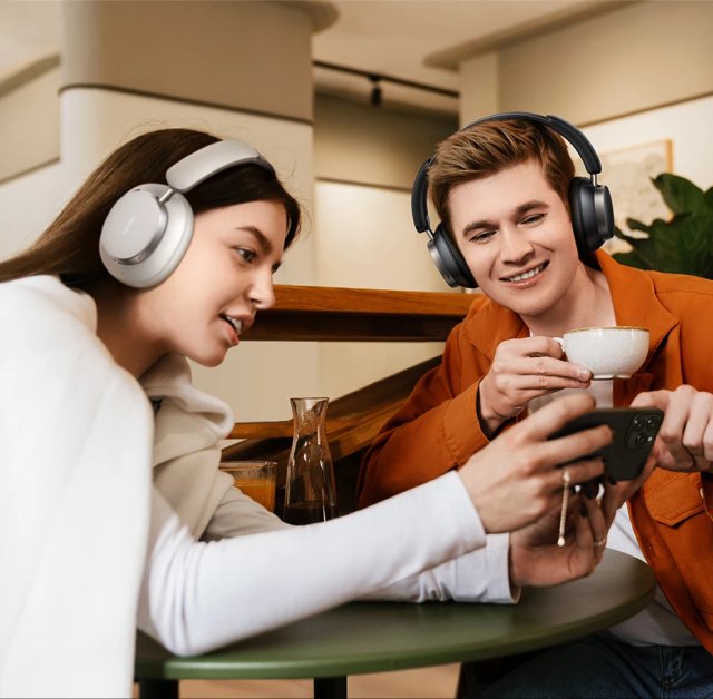 Auriculares UGREEN Negro y Blanco