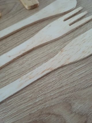 Juego cubiertos madera, 3€ todos
