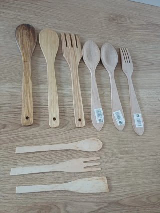 Juego cubiertos madera, 3€ todos