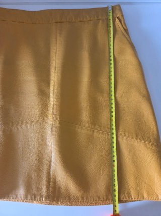 Falda Zara color mostaza