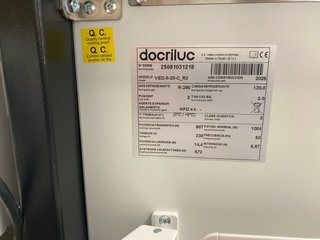 Vitrina expositora Docriluc 2m negra