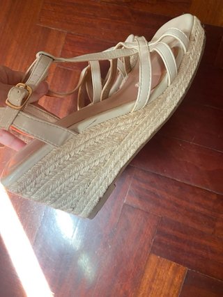 Sandalias cuña esparto beige