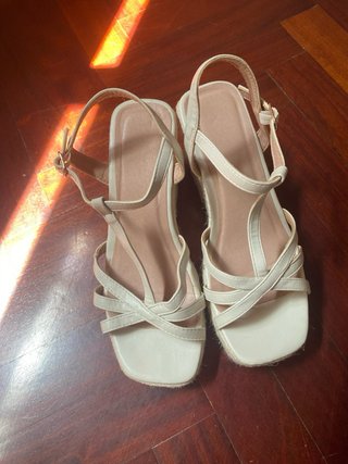 Sandalias cuña esparto beige
