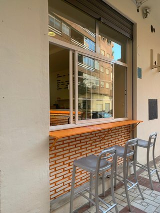 OPORTUNIDAD: Traspaso Bar Listo para Abrir