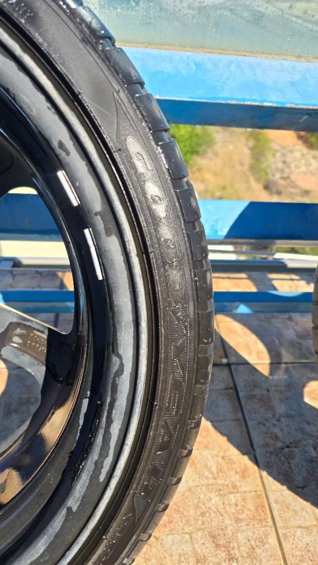 Llantas con neumaticos
