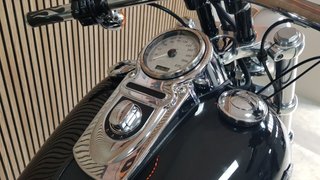 HARLEY DAVIDSON DYNA FAT BOB
