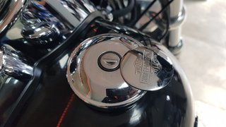 HARLEY DAVIDSON DYNA FAT BOB