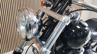 HARLEY DAVIDSON DYNA FAT BOB