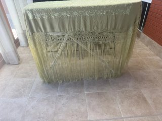 Mantón de Manila verde oliva