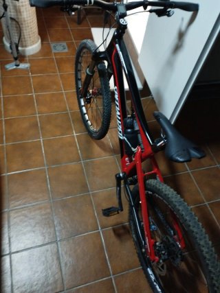 Bicicleta Specialized Epic Roja y negra