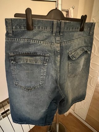 Pantalones vaqueros cortos caballero