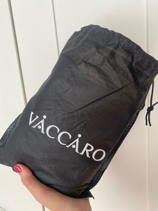 Bolso de fiesta dorado con pedrería