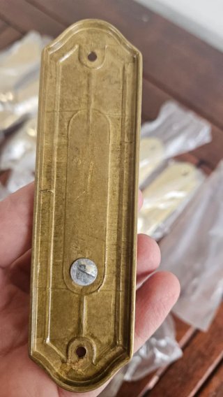 Tirador de armario latón en dorado con Pomo Redond