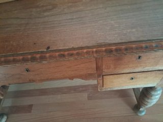 Mesa de madera antigua