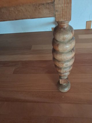 Mesa de madera antigua