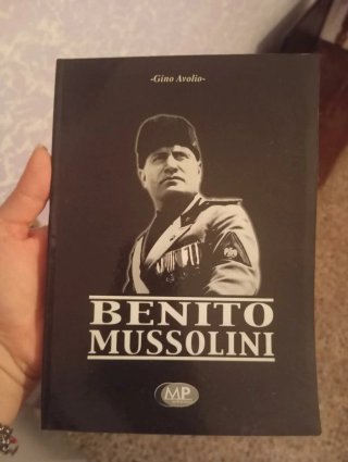 VHS e libri Mussolini